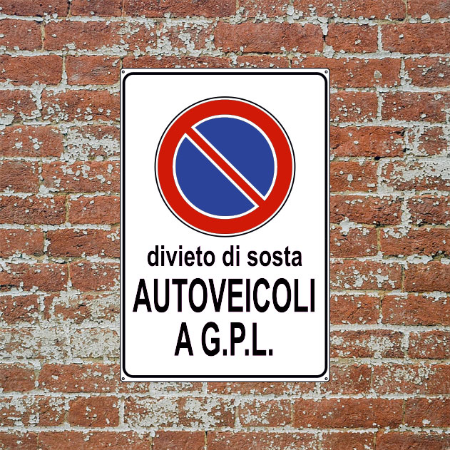 DIVIETO DI SOSTA AUTOVEICOLI A G.P.L. 300X450 mm